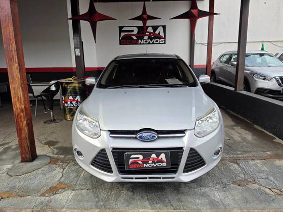 FORD FOCUS 2.0 TITANIUM 16V FLEX 4P POWERSHIFT FORD FOCUS 2.0 TITANIUM 16V FLEX 4P POWERSHIFT